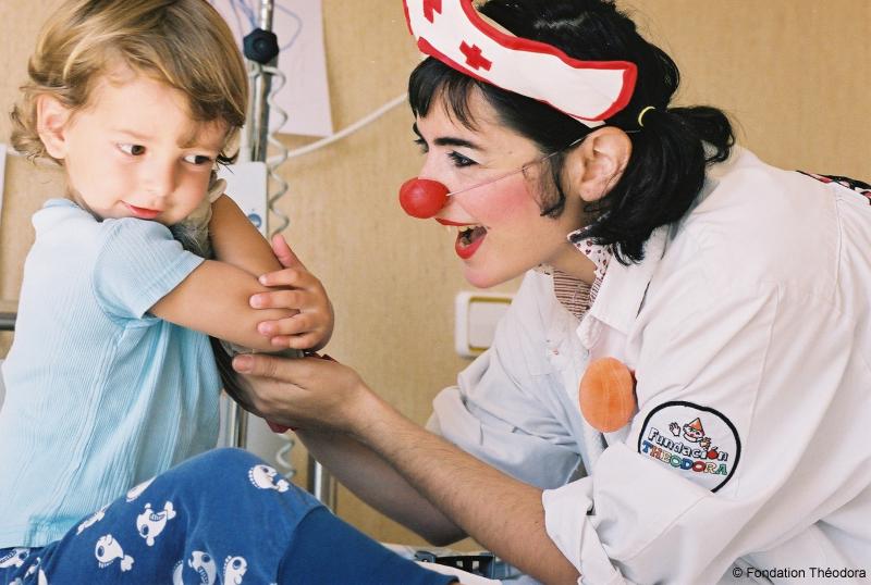Doctora Muela Rota - Fundación Theodora (C)