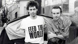  Ilustración 4. Geldof (izq.) y Ure (dcha.) 1985. Fuente: Plásticos y Decibelios