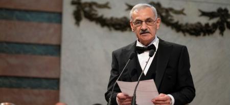 José María Bermúdez de Castro Risueño impartiendo su discurso. Fuente: RAE